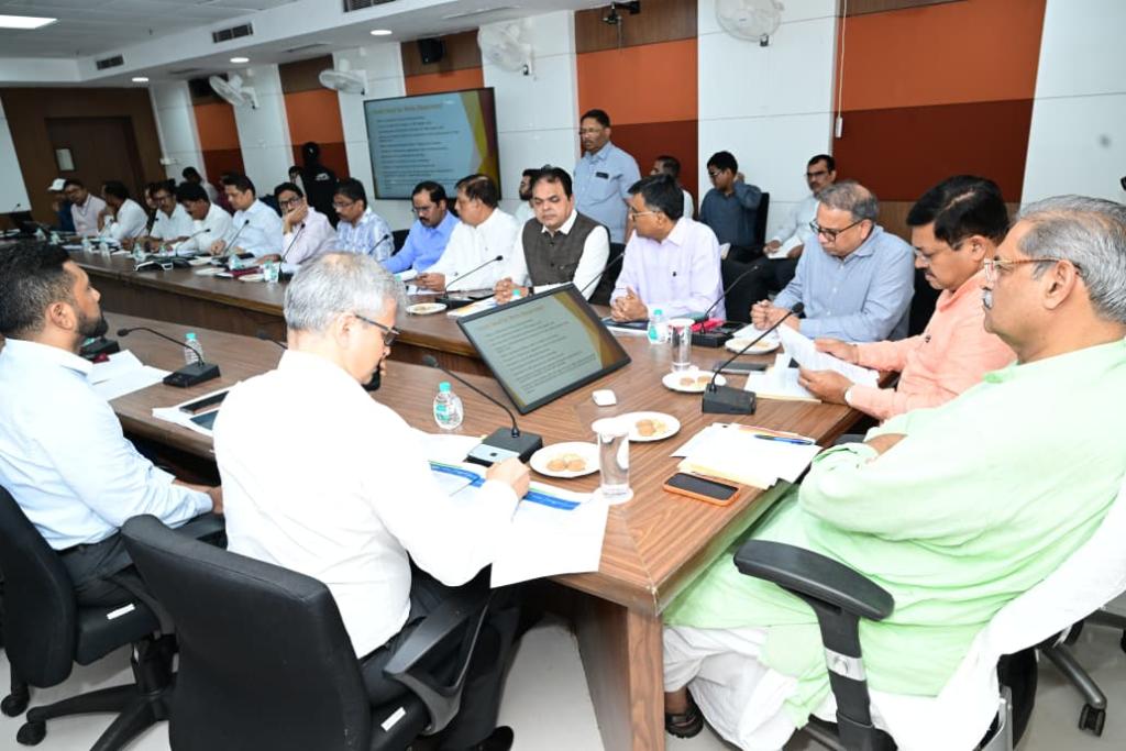 Odisha Govt Fast-Tracks Road Widening projects: Dy CM Singh Deo, Works Minister Harichandan Direct Energy & Works Depts for Time-Bound Completion