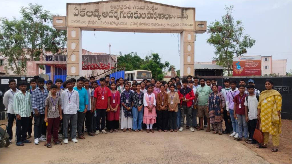 EMRS Mahasingi to Represent Odisha at Zonal-Level Youth Parliament Competition