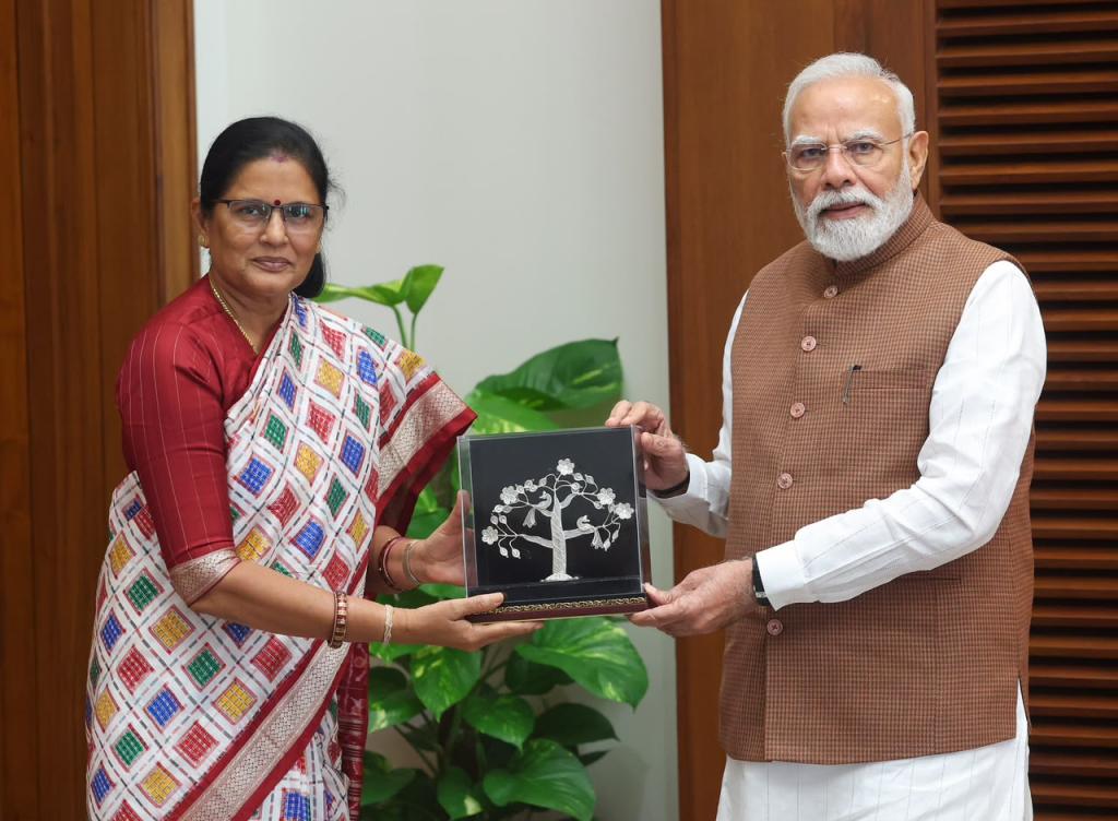 Deputy Chief Minister Smt. Pravati Parida Meets Prime Minister Shri Narendra Modi Ahead of 5th SUBHADRA Instalment
